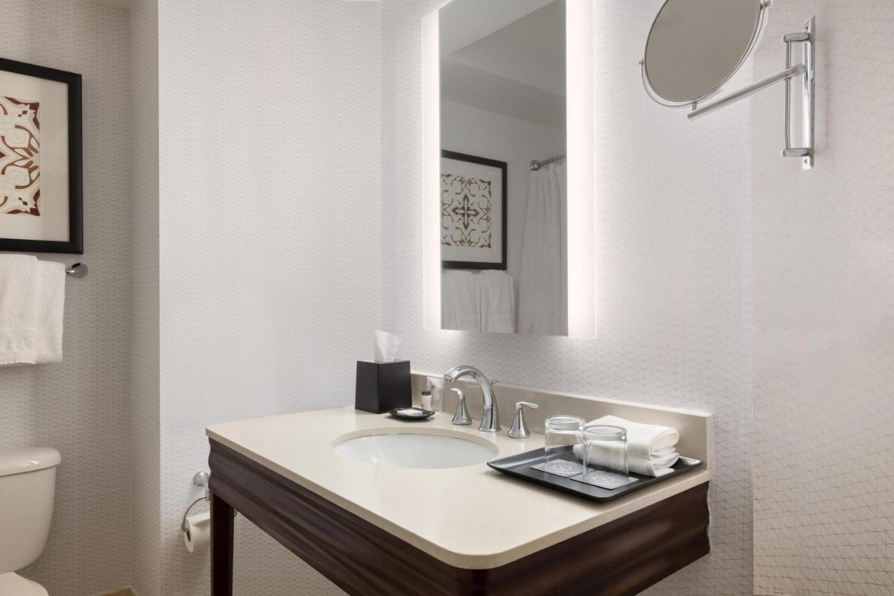 ניו קאסל Sheraton Wilmington South מראה חיצוני תמונה